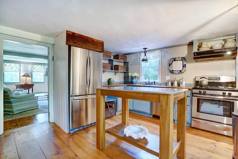 Kitchen - 5 Grove Rd, Rye, NH 03870 photo 6 of 9