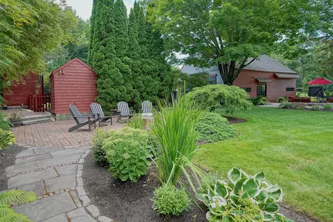 Exterior - 5 Grove Rd, Rye, NH 03870 photo 7 of 11