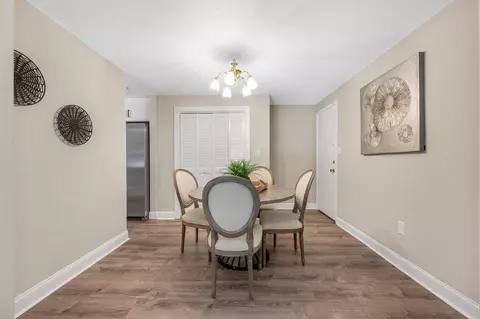 Dining - 6 Brookside Dr #4, Exeter, NH 03833 photo 1 of 3
