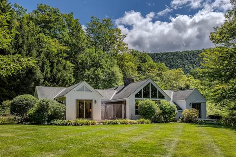 197 Bromley Brook Rd, Manchester, VT 05255