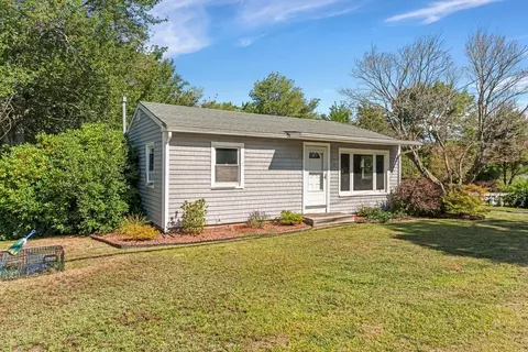 Exterior - 11 Parsons Rd, Rye, NH 03870 photo 2 of 6