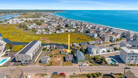 View/Area - 562 Winnacunnet Rd, Hampton, NH 03842 photo 2 of 12