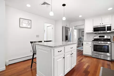 Kitchen - 22 Virginia Ct, Hooksett, NH 03106 photo 4 of 4
