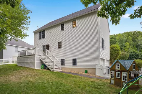 Exterior - 22 Virginia Ct, Hooksett, NH 03106 photo 8 of 13