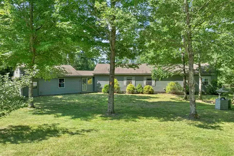 228 Mountain Rd, Tuftonboro, NH 03816