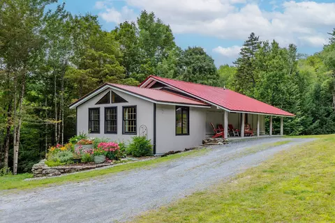 74 Moses Pond Rd, Weston, VT 05161