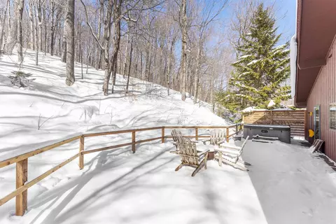 Exterior - 11 Round Tree Rd, Winhall, VT 05340 photo 6 of 7