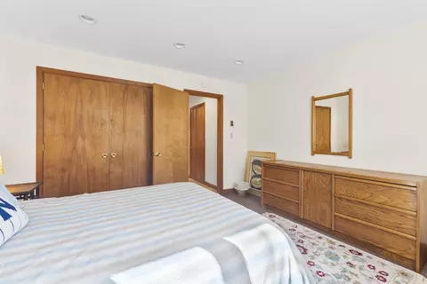 Bedroom - 11 Round Tree Rd, Winhall, VT 05340 photo 7 of 9