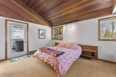 Bedroom - 11 Round Tree Rd, Winhall, VT 05340 photo 1 of 9