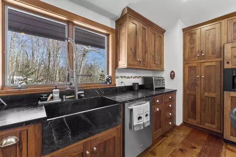 Kitchen - 11 Round Tree Rd, Winhall, VT 05340 photo 3 of 5