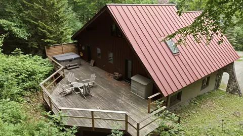 Exterior - 11 Round Tree Rd, Winhall, VT 05340 photo 1 of 7