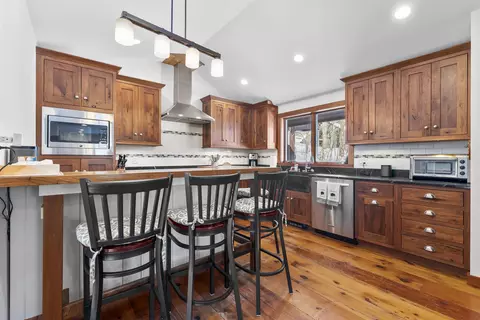Kitchen - 11 Round Tree Rd, Winhall, VT 05340 photo 1 of 5