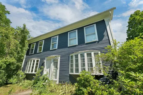 15 Leavitt Rd, Pittsfield, NH 03263
