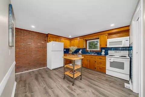 Kitchen - 18 Holiday Shore Dr, Dunbarton, NH 03046 photo 1 of 1