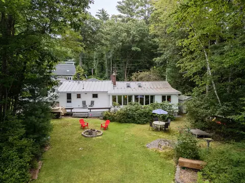Exterior - 18 Holiday Shore Dr, Dunbarton, NH 03046 photo 2 of 12
