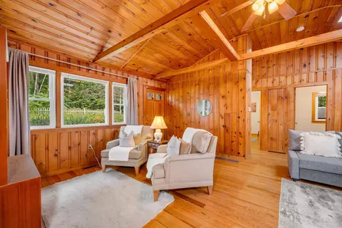Living - 18 Holiday Shore Dr, Dunbarton, NH 03046 photo 2 of 3