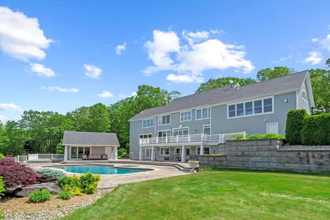 15 Old Stage Rd, Langdon, NH 03602