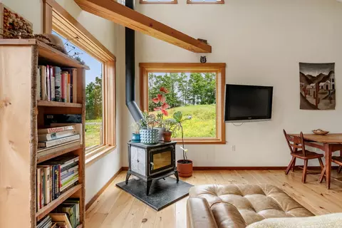 Living - 2944 Shellhouse Mountain Rd, Ferrisburgh, VT 05456 photo 5 of 6