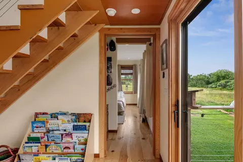 Entry Way - 2944 Shellhouse Mountain Rd, Ferrisburgh, VT 05456 photo 2 of 2