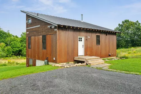 Exterior - 2944 Shellhouse Mountain Rd, Ferrisburgh, VT 05456 photo 8 of 11