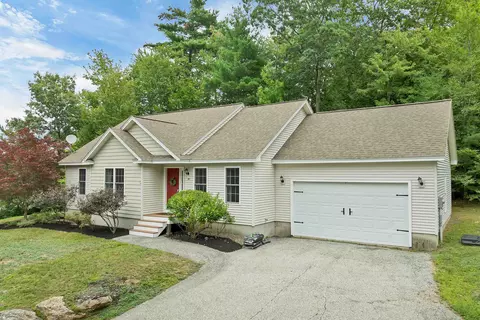 39 Sterling Dr, Laconia, NH 03246