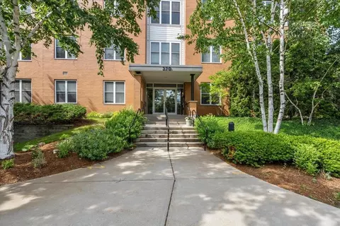 370 Farrell St #218, South Burlington, VT 05403
