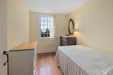 Bedroom - 128 Dodge Rd, Plainfield, NH 03781 photo 5 of 11