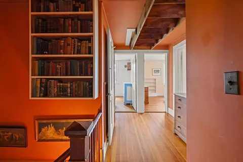Entry Way - 128 Dodge Rd, Plainfield, NH 03781 photo 7 of 8