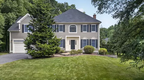 142 Holman St, Shrewsbury, MA 01545