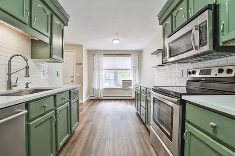 Kitchen - 6 Pleasant St #E8, Hooksett, NH 03106 photo 3 of 3