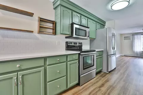 Kitchen - 6 Pleasant St #E8, Hooksett, NH 03106 photo 1 of 3