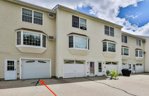 Exterior - 6 Pleasant St #E8, Hooksett, NH 03106 photo 1 of 1
