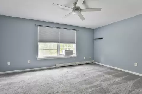 Bedroom - 6 Pleasant St #E8, Hooksett, NH 03106 photo 3 of 4