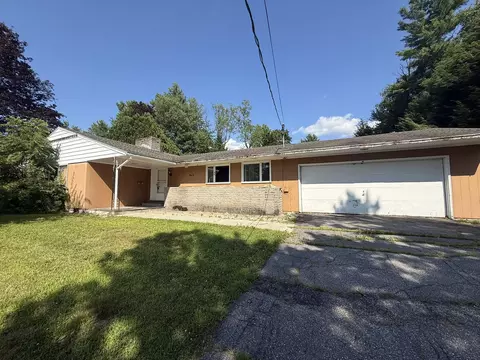 62 Ridge Ave, Claremont, NH 03743