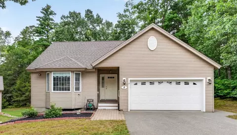 2 Holly Way, Newton, NH 03858