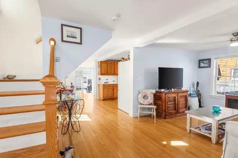 Entry Way - 61 Island Path, Hampton, NH 03842 photo 1 of 3