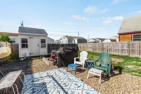 Exterior - 61 Island Path, Hampton, NH 03842 photo 5 of 6