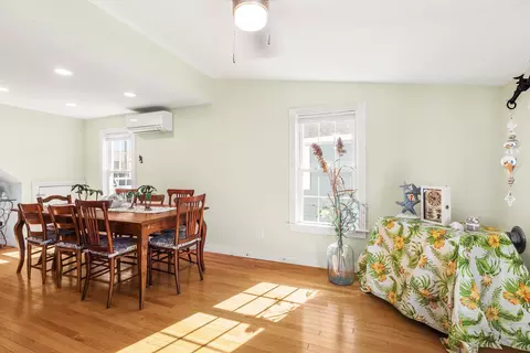 Dining - 61 Island Path, Hampton, NH 03842 photo 1 of 2