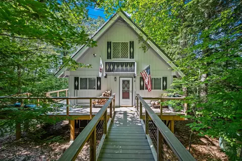18 Jungfrau Rd, Madison, NH 03849