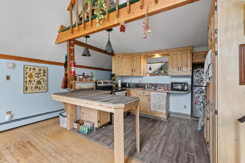 Kitchen - 1657 E Main St, Conway, NH 03813 photo 4 of 9