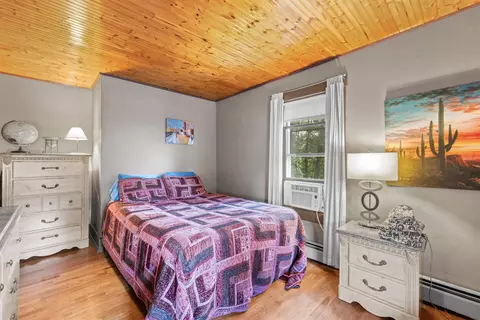 Bedroom - 1657 E Main St, Conway, NH 03813 photo 1 of 13