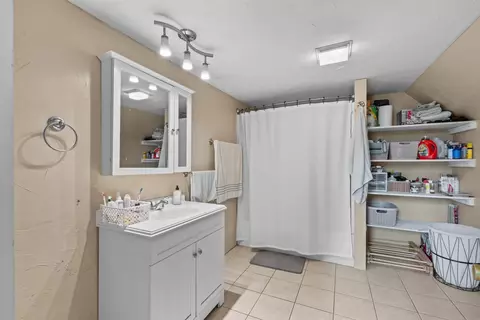 Bath - 1657 E Main St, Conway, NH 03813 photo 6 of 8