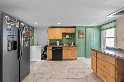 Kitchen - 1657 E Main St, Conway, NH 03813 photo 9 of 9