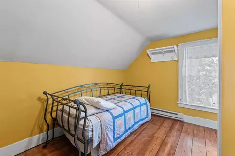 Bedroom - 1657 E Main St, Conway, NH 03813 photo 7 of 13