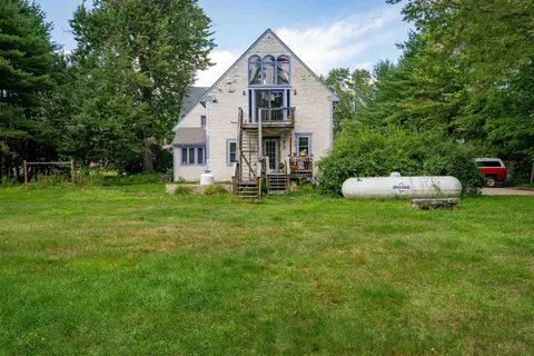 Exterior - 1657 E Main St, Conway, NH 03813 photo 3 of 9