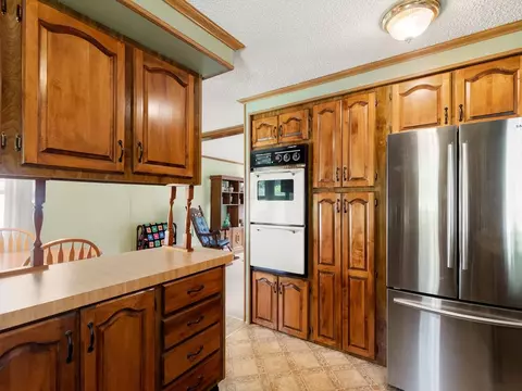 Kitchen - 157 Williston Woods Rd, Williston, VT 05495 photo 3 of 4