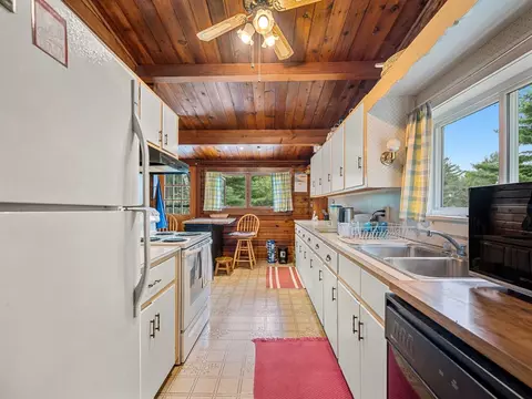 Kitchen - 360 Bunker Hill Cir, Marshfield, VT 05658 photo 3 of 4