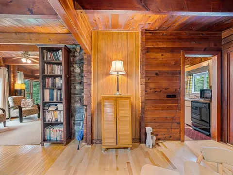 Entry Way - 360 Bunker Hill Cir, Marshfield, VT 05658 photo 5 of 6