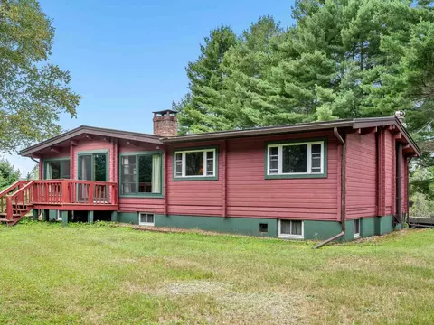 Exterior - 360 Bunker Hill Cir, Marshfield, VT 05658 photo 3 of 11