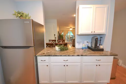 Kitchen - 1465 Hooksett Rd #178, Hooksett, NH 03106 photo 4 of 4